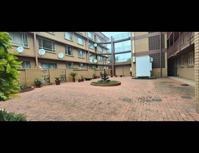 2 BEDROOM APARTMENT FOR SALE IN PRETORIA GARDENS